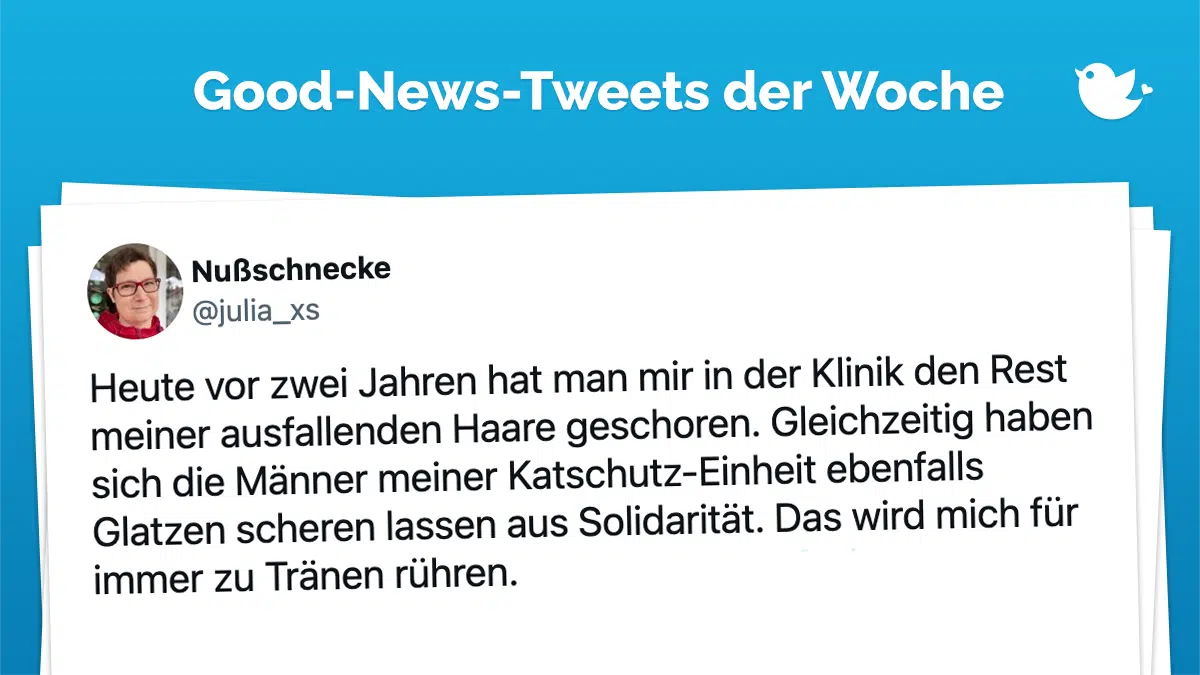 Heute vor zwei Jahren hat man mir in der Klinik den Rest meiner ausfallenden Haare geschoren. Gleichzeitig haben sich die Männer meiner Katschutz-Einheit ebenfalls Glatzen scheren lassen aus Solidarität. Das wird mich für immer zu Tränen rühren.