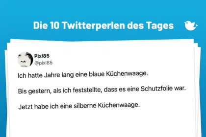 Ich hatte Jahre lang eine blaue Küchenwaage. Bis gestern, als ich feststellte, dass es eine Schutzfolie war. Jetzt habe ich eine silberne Küchenwaage.
