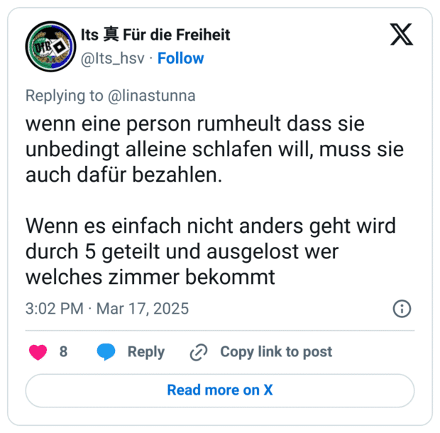 wenn eine person rumheult dass sie unbedingt alleine schlafen will, muss sie auch dafür bezahlen. Wenn es einfach nicht anders geht wird durch 5 geteilt und ausgelost wer welches zimmer bekommt