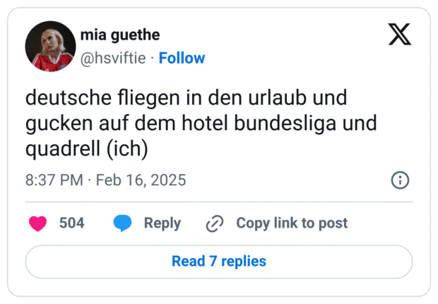 deutsche fliegen in den urlaub und gucken auf dem hotel bundesliga und quadrell (ich)
