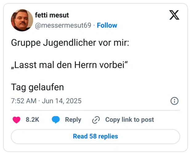 Gruppe Jugendlicher vor mir: „Lasst mal den Herrn vorbei" Tag gelaufen