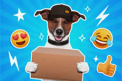 Ein fröhlicher Hund im Postboten-Look trägt ein Paket vor einem knallig-blauen Hintergrund mit Comic-Elementen wie Sternen, Blitzen und Emojis. Der Hund trägt eine schwarze Kappe mit Briefsymbol und strahlt pure Paketfreude aus.