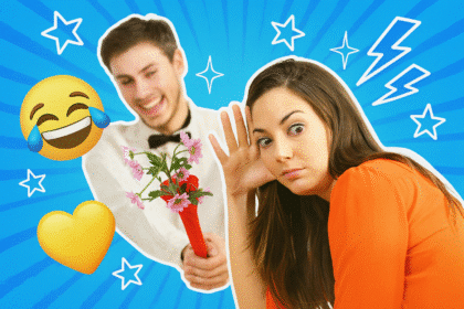 Eine surreal-humorvolle Collage zeigt ein Date im Café: Ein Mann in Hemd und Fliege hält begeistert einen Strauß Blumen, während die Frau daneben mit weit aufgerissenen Augen und genervtem Blick weghört. Umrahmt ist die Szene von einem blau strahlenden Hintergrund mit weißen Sternen, Blitzen und großen Emojis – darunter ein lachendes Gesicht mit Freudentränen und ein gelbes Herz. Die Bildsprache erinnert an einen schrägen Cartoonmoment mitten in einem gescheiterten Liebesfilm.