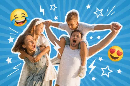 Eine fröhliche Familie steht im Mittelpunkt eines farbintensiven Collagenbilds. Der Vater trägt seinen Sohn auf den Schultern, die Mutter ihre Tochter auf dem Rücken. Alle lachen ausgelassen. Der Hintergrund ist ein blauer, radialer Farbverlauf mit weißen Pop-Art-Sternen, Blitzen und Emoji-Gesichtern – darunter ein lachendes Gesicht mit Tränen 😂 und ein Gesicht mit Herzaugen 😍. Die Szene wirkt verspielt und überdreht wie ein Comicbuch über einen chaotischen Familienausflug.