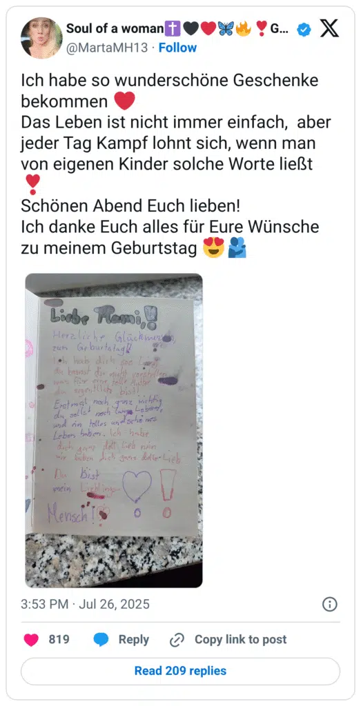 Ich habe so wunderschöne Geschenke bekommen ❤️ Das Leben ist nicht immer einfach, aber jeder Tag Kampf lohnt sich, wenn man von eigenen Kinder solche Worte ließt ❣️ Schönen Abend Euch lieben! Ich danke Euch alles für Eure Wünsche zu meinem Geburtstag 😍🫂