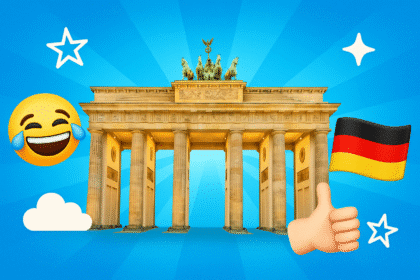 Das Brandenburger Tor steht im Zentrum einer Collage vor blauem Farbverlauf, flankiert von lachendem Emoji, Deutschland-Flagge und Daumen hoch. Sterne und eine Wolke sorgen für spielerisch-optimistische Akzente.
