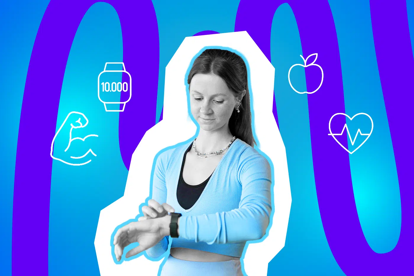 Frau in Sportkleidung schaut auf ihre Smartwatch und tippt darauf.