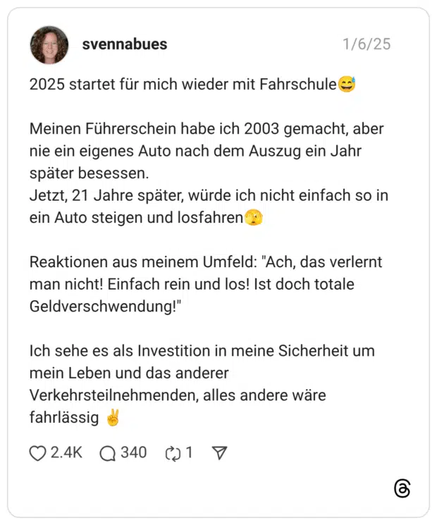 2025 startet für mich wieder mit Fahrschule😅 Meinen Führerschein habe ich 2003 gemacht, aber nie ein eigenes Auto nach dem Auszug ein Jahr später besessen. Jetzt, 21 Jahre später, würde ich nicht einfach so in ein Auto steigen und losfahren🫣 Reaktionen aus meinem Umfeld: "Ach, das verlernt man nicht! Einfach rein und los! Ist doch totale Geldverschwendung!" Ich sehe es als Investition in meine Sicherheit um mein Leben und das anderer Verkehrsteilnehmenden, alles andere wäre fahrlässig ✌️