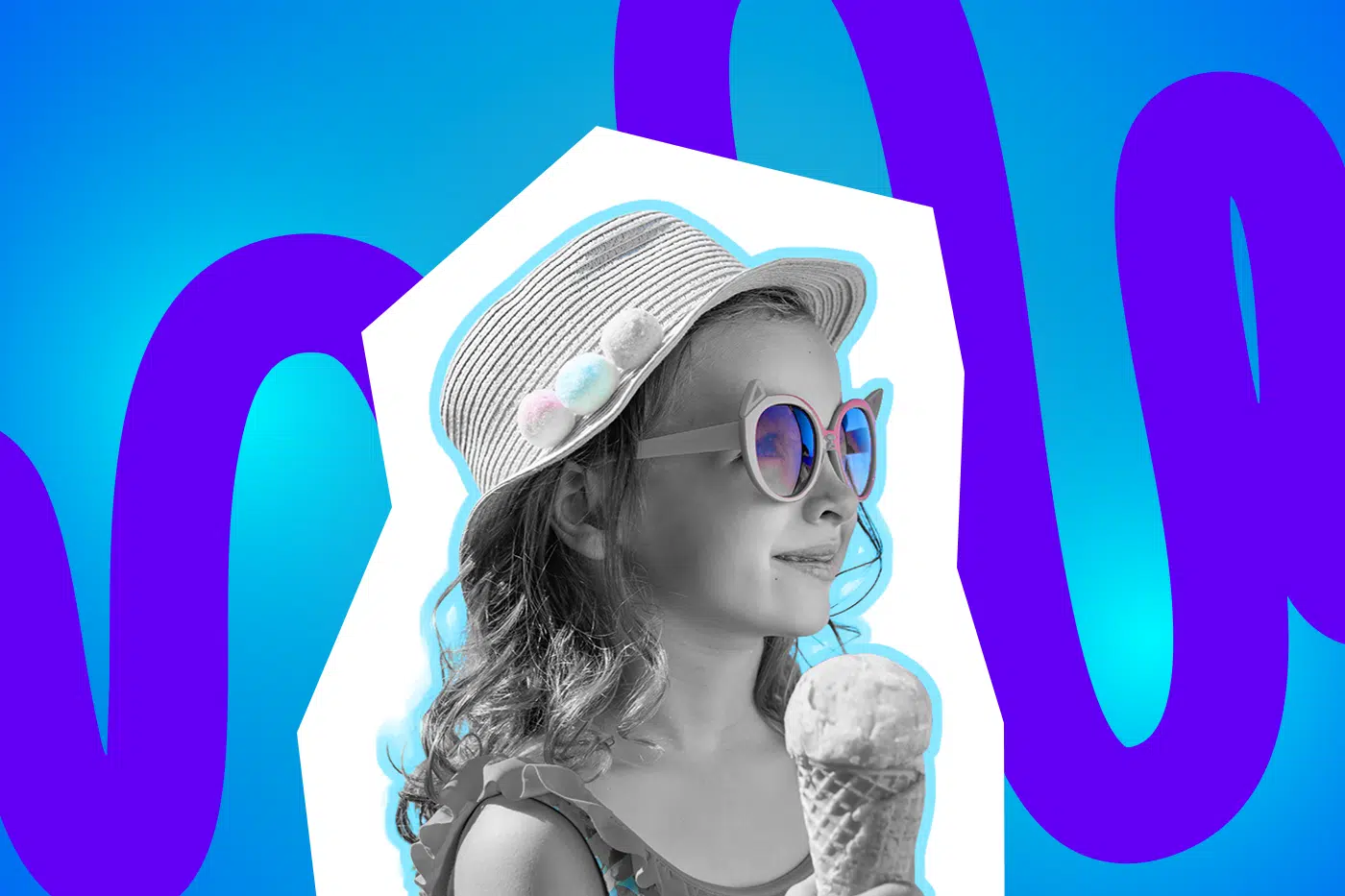 Ein Kind mit Sonnenhut und Sonnenbrille genießt ein Eis. Das Bild vermittelt Sommer- und Urlaubsstimmung.