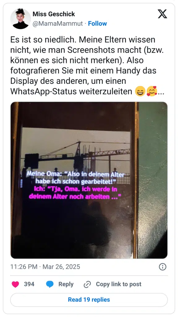 Es ist so niedlich. Meine Eltern wissen nicht, wie man Screenshots macht (bzw. können es sich nicht merken). Also fotografieren Sie mit einem Handy das Display des anderen, um einen WhatsApp-Status weiterzuleiten :lächeln::lächelndes_gesicht_mit_3_herzen:...