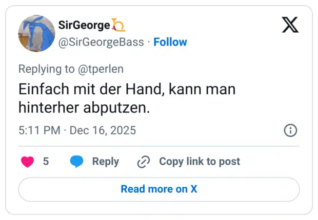 Einfach mit der Hand, kann man hinterher abputzen.