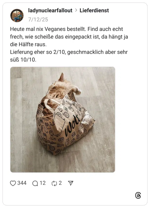 Heute mal nix Veganes bestellt. Find auch echt frech, wie scheiße das eingepackt ist, da hängt ja die Hälfte raus. Lieferung eher so 2/10, geschmacklich aber sehr süß 10/10.