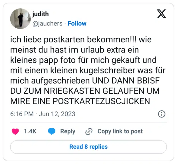 ich liebe postkarten bekommen!!! wie meinst du hast im urlaub extra ein kleines papp foto für mich gekauft und mit einem kleinen kugelschreiber was für mich aufgeschrieben UND DANN BBISF DU ZUM NRIEGKASTEN GELAUFEN UM MIRE EINE POSTKARTEZUSCJICKEN