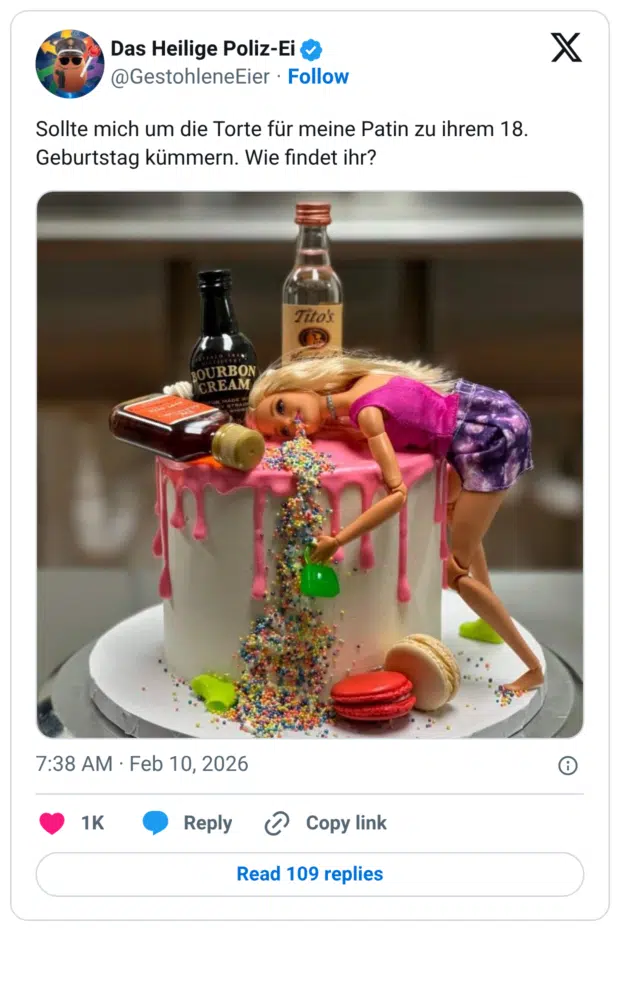 Das Heilige Poliz-Ei @GestohleneEier • Follow Sollte mich um die Torte für meine Patin zu ihrem 18. Geburtstag kümmern. Wie findet ihr? Tito's. BOURBON CREAM