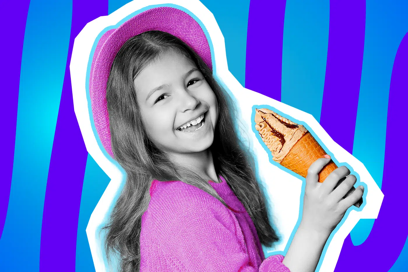 Humorvolle Collage zum Thema Eiscreme und Dessert-Liebe: Ein überglücklich strahlendes Mädchen in Schwarz-Weiß blickt fröhlich in die Kamera und hält freudig eine große, orangefarbene Eiswaffel mit cremigem Eis und Schokosauce in der Hand. Sie trägt einen leuchtend pinken Hut und einen farblich passenden pinken Pullover. Das Pop-Art-Motiv vor einem markanten blau-violetten Wellen-Hintergrund visualisiert pointiert die pure Freude, den unersättlichen Appetit auf Süßes und die unumstößliche Tatsache, dass für Eis einfach immer noch Platz im Magen ist.