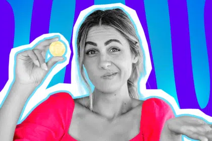 Ausdrucksstarke Collage zum Thema Trinkgeld und Wertschätzung in der Gastronomie: Eine skeptisch und fragend dreinblickende Frau in Schwarz-Weiß hält prüfend eine leuchtend goldene Münze in die Höhe, während ihre andere Hand ratlos geöffnet ist. Sie zieht skeptisch einen Mundwinkel nach oben und trägt ein knallpinkes Oberteil. Das Pop-Art-Motiv vor einem blau-violetten Wellen-Hintergrund visualisiert pointiert die ständige gesellschaftliche Unsicherheit beim Thema Trinkgeld, die Debatte um den Mindestlohn und die Frage, was uns guter Service eigentlich wert ist.