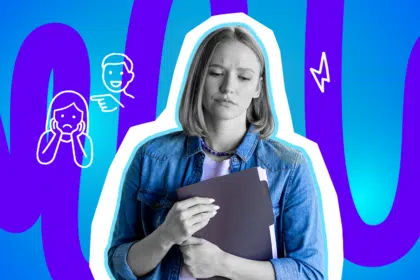 Moderne Grafik einer Frau, der die Überforderung und Frustration am neuen Arbeitsplatz deutlich ins Gesicht geschrieben steht. Ideal für Blogbeiträge über toxische Bürokultur, Tipps für die Probezeit und Anekdoten über den ganz normalen Wahnsinn bei der Einarbeitung.