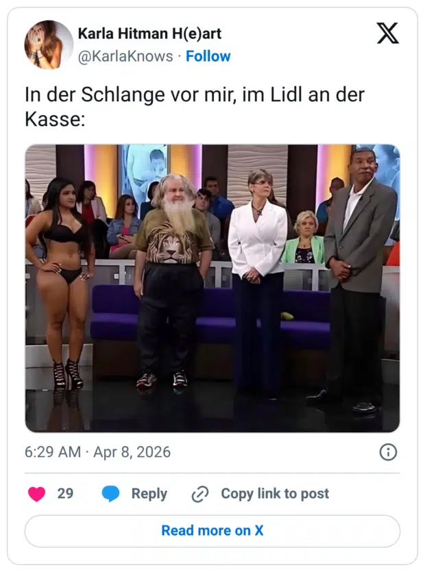 In der Schlange vor mir, im Lidl an der Kasse: