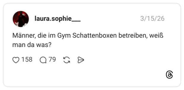 Männer, die im Gym Schattenboxen betreiben, weiß man da was?