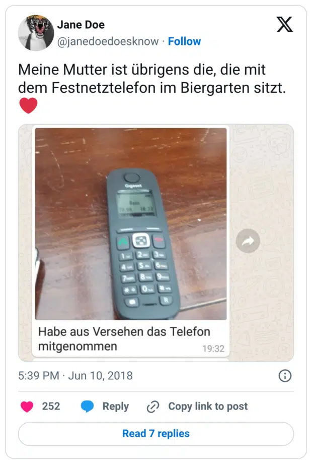 Meine Mutter ist übrigens die, die mit dem Festnetztelefon im Biergarten sitzt. ❤