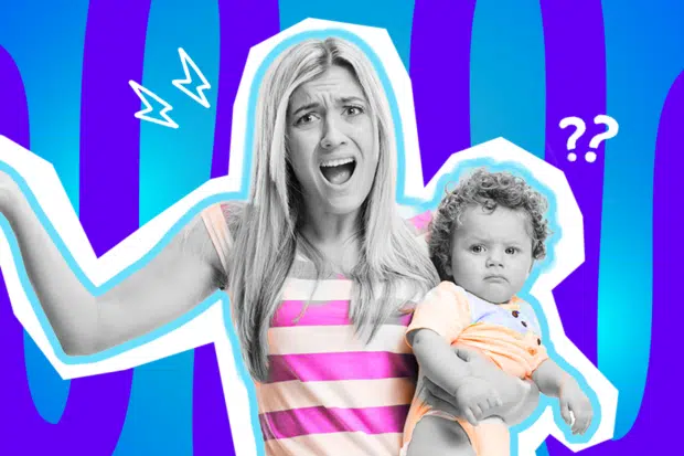 Humorvolle Collage zum Thema Babysitten, elterliche Überforderung und Kinderbetreuung: Im Zentrum steht eine junge Frau in Schwarz-Weiß, die völlig gestresst und verzweifelt mit weit aufgerissenem Mund in die Kamera blickt, während sie eine Hand hilfesuchend hebt. Sie trägt ein leuchtend pink-weiß gestreiftes Oberteil, das farblich extrem stark hervortritt. Auf ihrem Arm hält sie ein Baby in Schwarz-Weiß mit Locken, das im starken Kontrast zur Panik der Frau extrem ernst, skeptisch und völlig unbeeindruckt dreinschaut. Das Kind trägt ein zart orangefarbenes Oberteil. Weiße Blitz- und Fragezeichen-Icons rund um die beiden sowie das Pop-Art-Motiv vor einem markanten blau-violetten Wellen-Hintergrund visualisieren pointiert den klassischen Moment der absoluten Überforderung und den humorvollen Clash zwischen verzweifeltem Babysitter und wenig kooperativem Kleinkind.