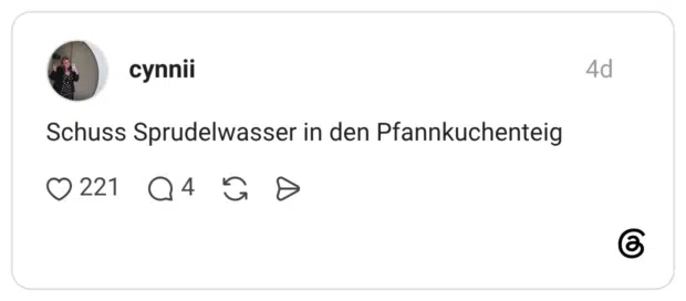 Schuss Sprudelwasser in den Pfannkuchenteig