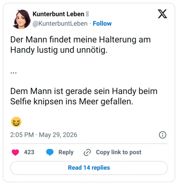 Der Mann findet meine Halterung am Handy lustig und unnötig. • • • Dem Mann ist gerade sein Handy beim Selfie knipsen ins Meer gefallen.