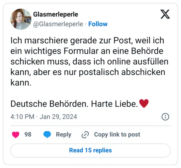 Ich marschiere gerade zur Post, weil ich ein wichtiges Formular an eine Behörde schicken muss, dass ich online ausfüllen kann, aber es nur postalisch abschicken kann. Deutsche Behörden. Harte Liebe.♥️
