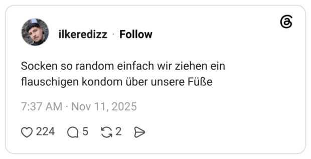 Socken so random einfach wir ziehen ein flauschigen kondom über unsere Füße
